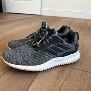 Adidas Tennis Shoes. Gently Worn.